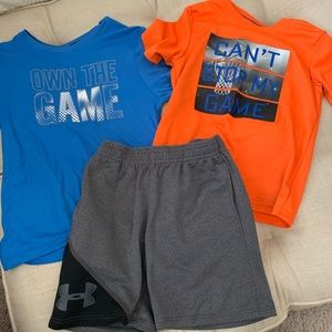 Boys size 4t two T-shirts and short set